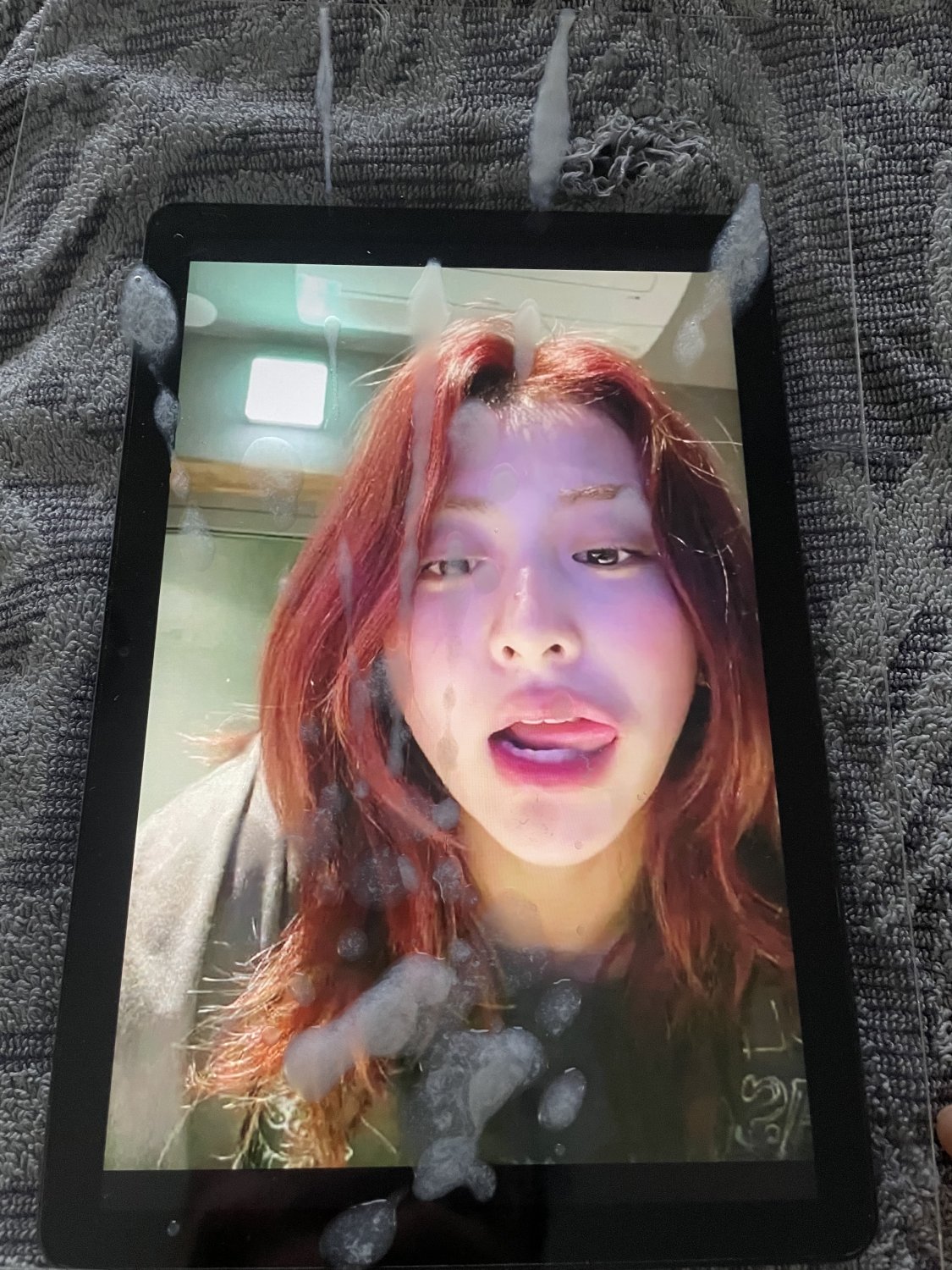 OO9LQDrC LSFM Yunjin Kpop Cum Tribute 01.jpg